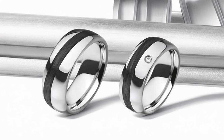 Partnerringe aus Edelstahl und Carbon